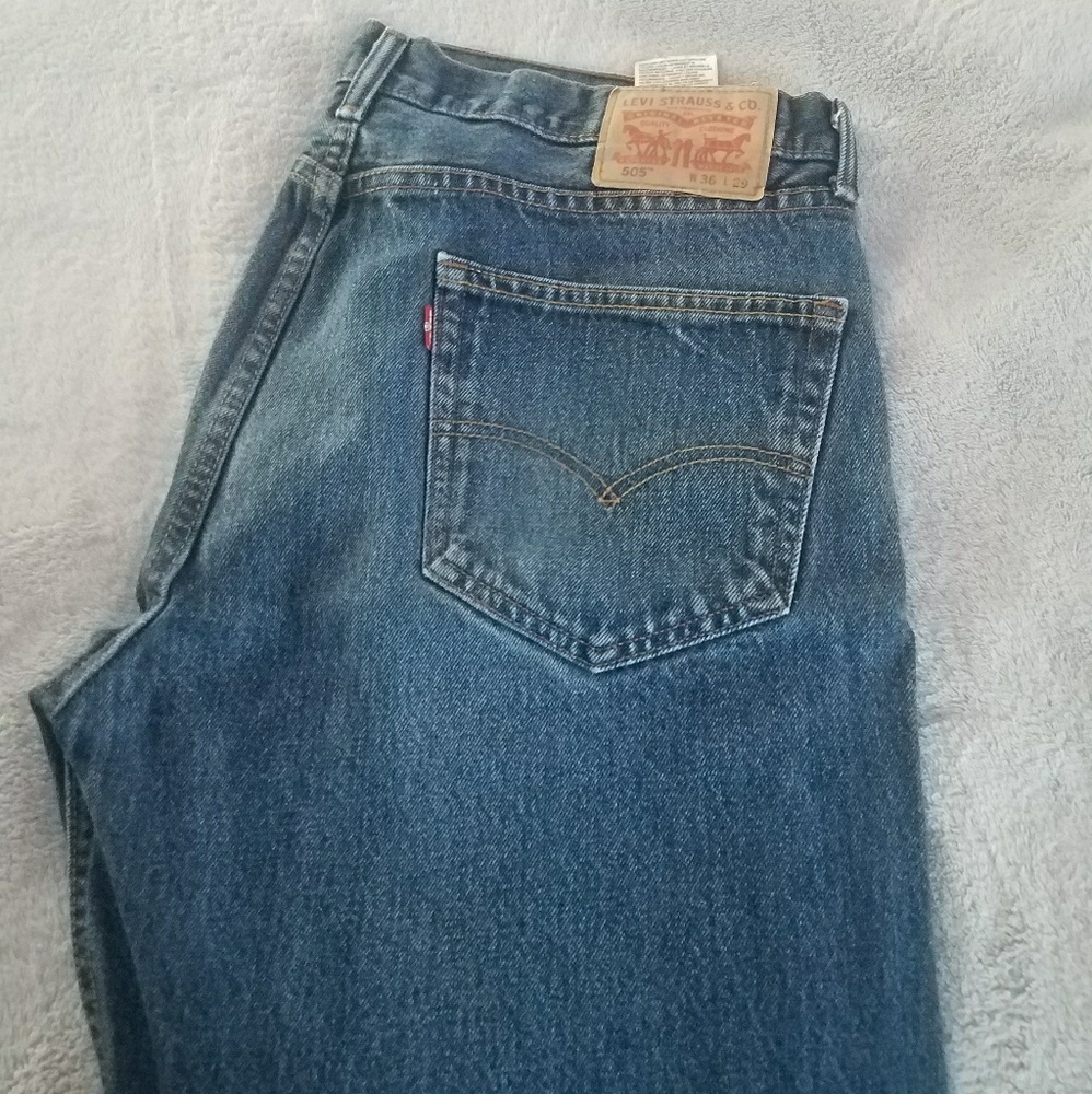 Levis 505